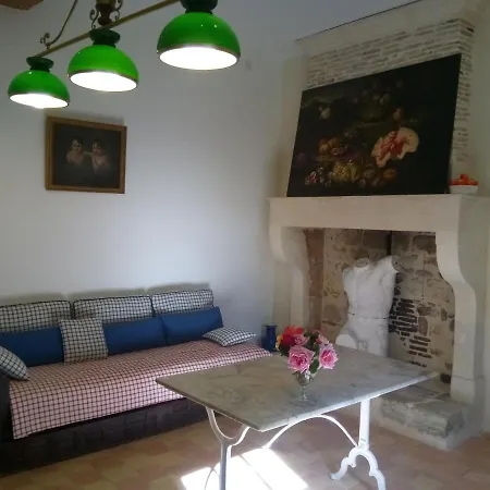 Hotel Chateau De Champdolent