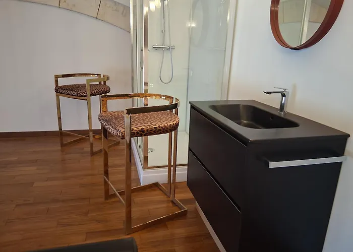 Chateau De Hotel Champdolent