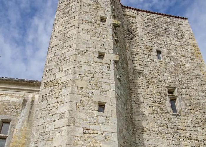 Chateau De Hotel Champdolent