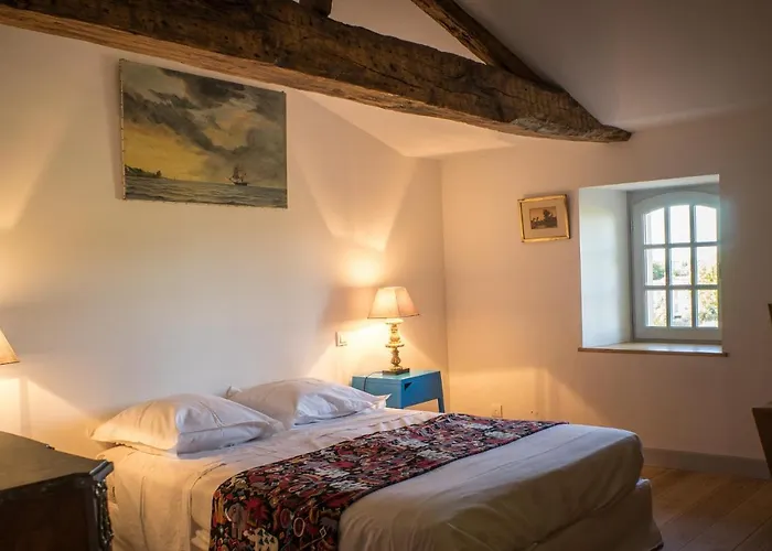 Chateau De Champdolent